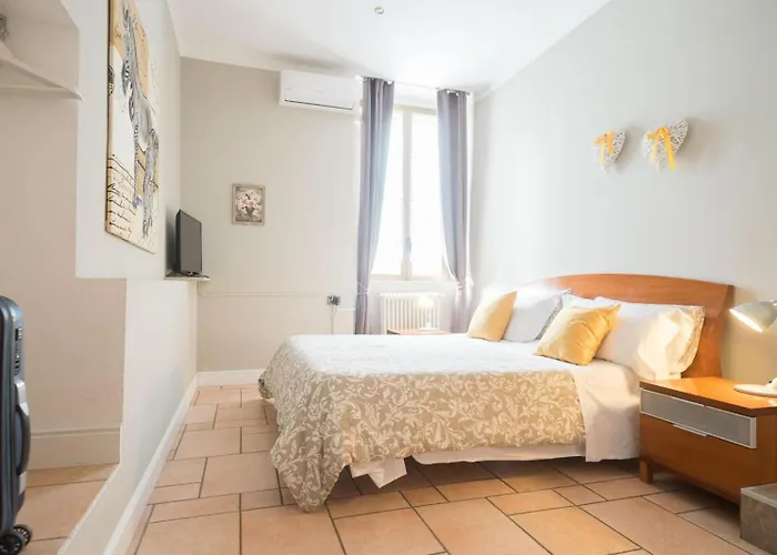 My Bed & Breakfast 3*