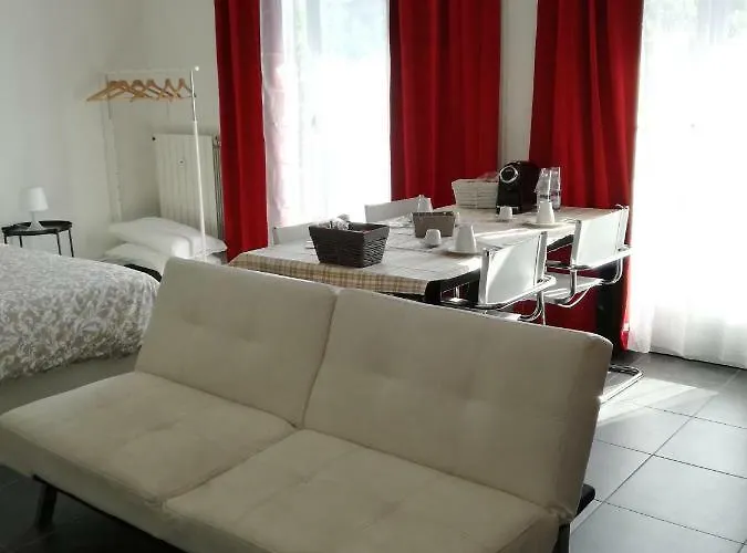 My Bed & Breakfast 3*